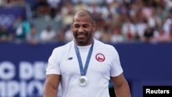 Yasmani Acosta, cubano nacionalizado chileno, ascendió al tope del ranking mundial de la United World Wrestling